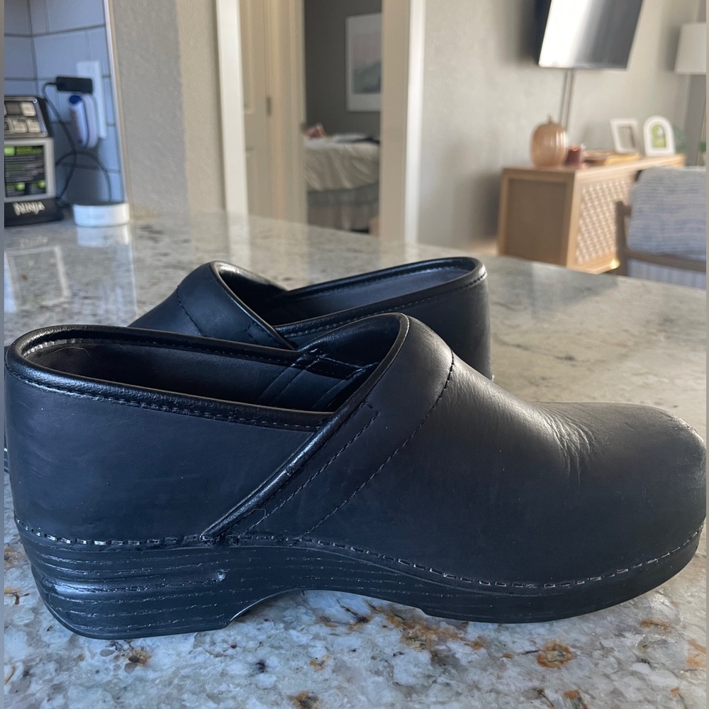 Dansko Professional XP Clogs (Black Oiled Leather)